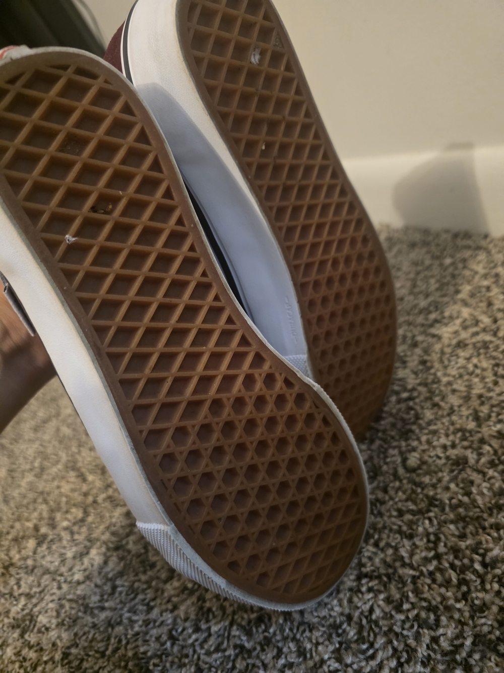 Vans Old Skool Low Top Sneakers in Maroon - Picture 3 of 4